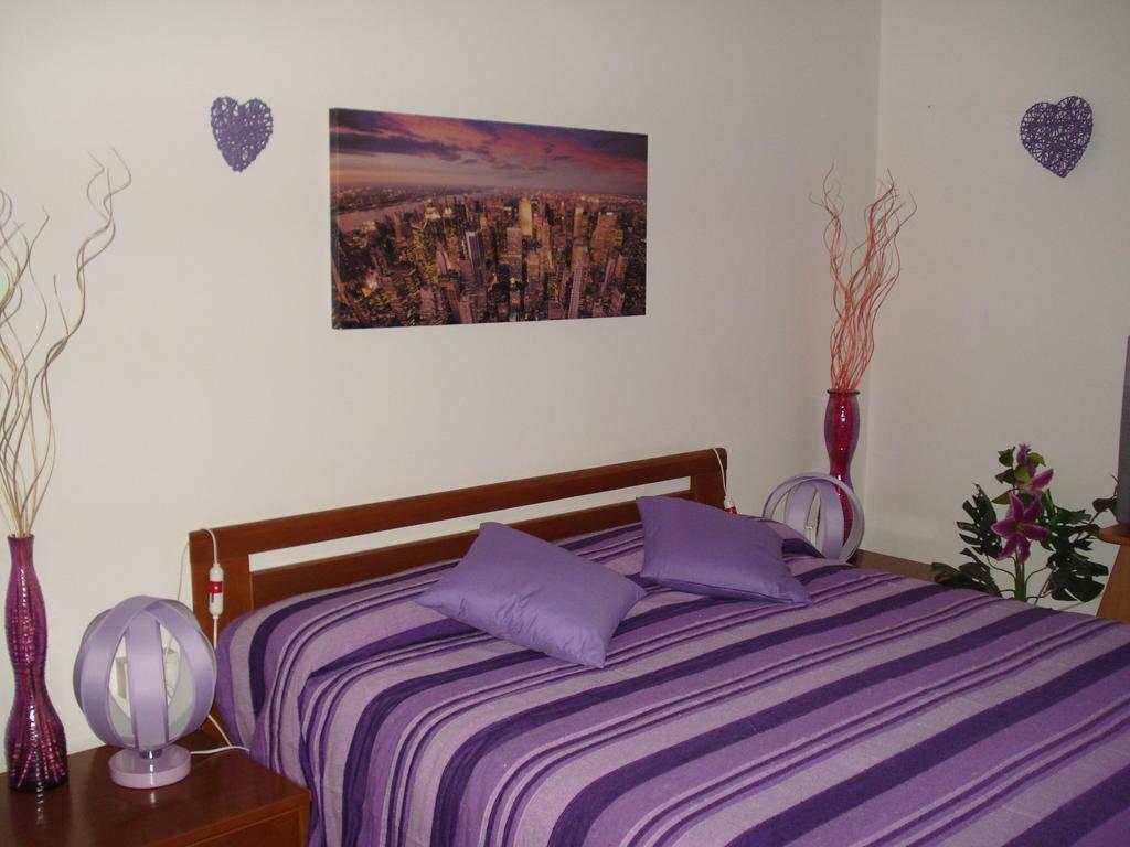 L'Aurora Viola Bed & Breakfast Carbonia Room photo