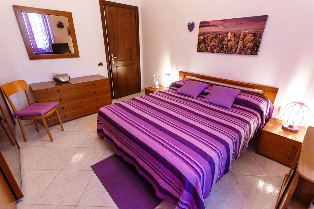 L'Aurora Viola Bed & Breakfast Carbonia Exterior photo